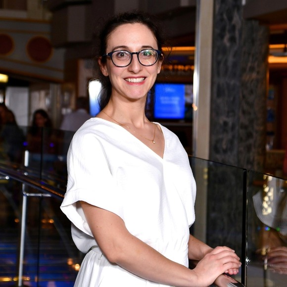 Meet your Posher, Helene - Picture 1 of 1